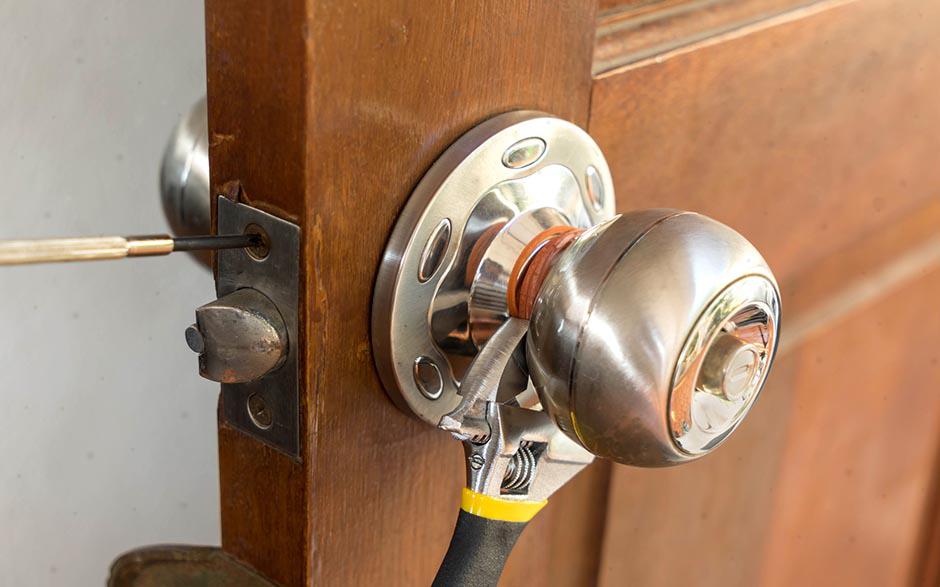 un serrurier d'urgence Les Mureaux